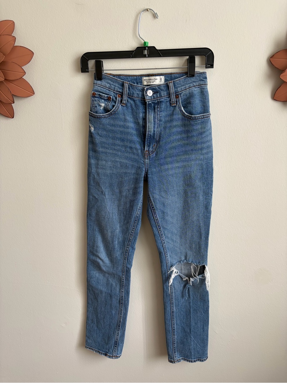 Abercrombie & Fitch 90s Slim Straight Ultra High Rise Jeans | Distressed